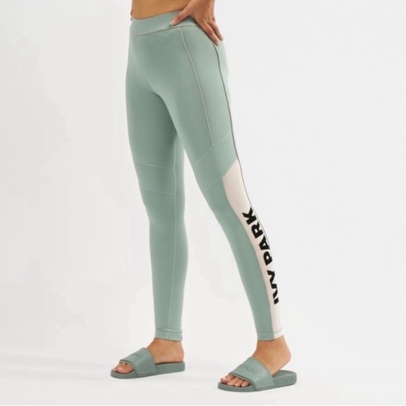 IVY PARK Logo Ankle Leggings in Mint women’s size S workouts - Picture 2 of 11